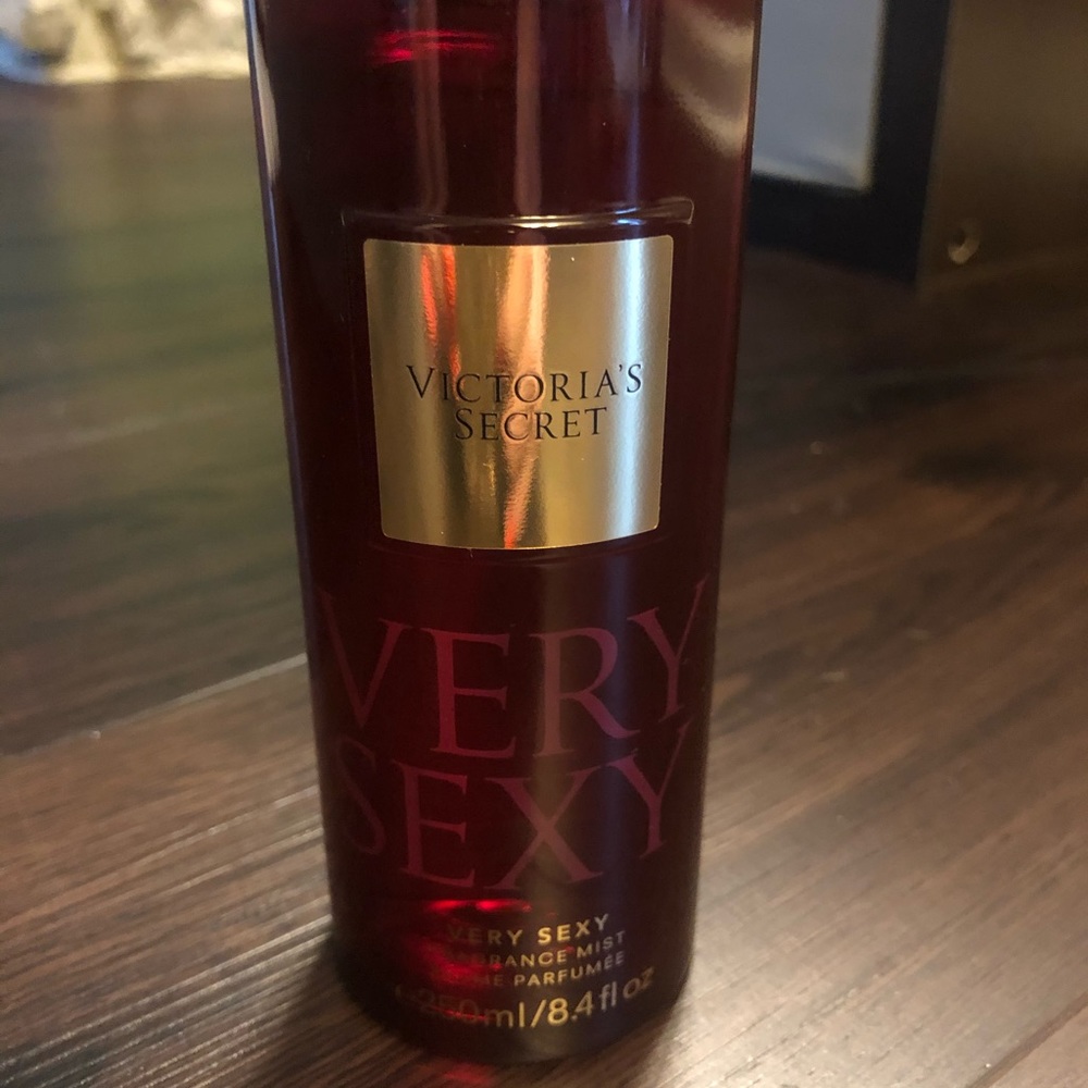 Victoria secret body spray